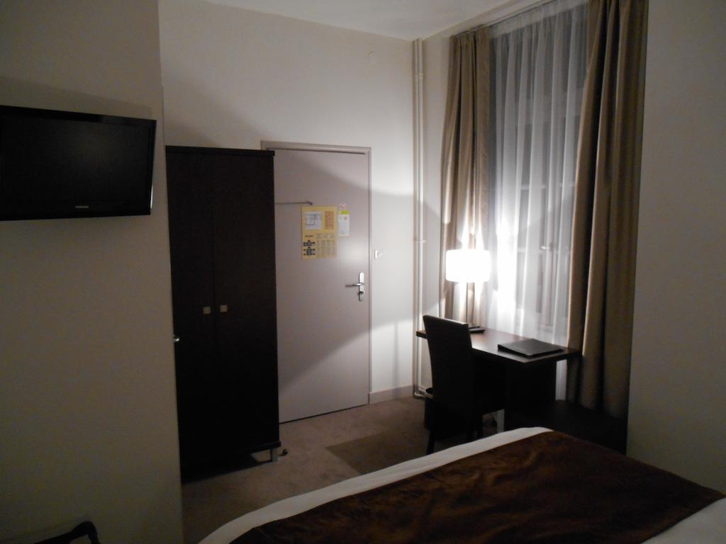Hotel De Montaulbain Verdun-sur-Meuse Eksteriør bilde
