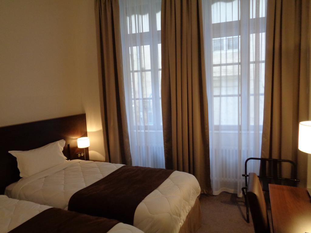 Hotel De Montaulbain Verdun-sur-Meuse Eksteriør bilde