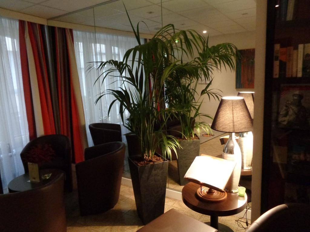 Hotel De Montaulbain Verdun-sur-Meuse Eksteriør bilde