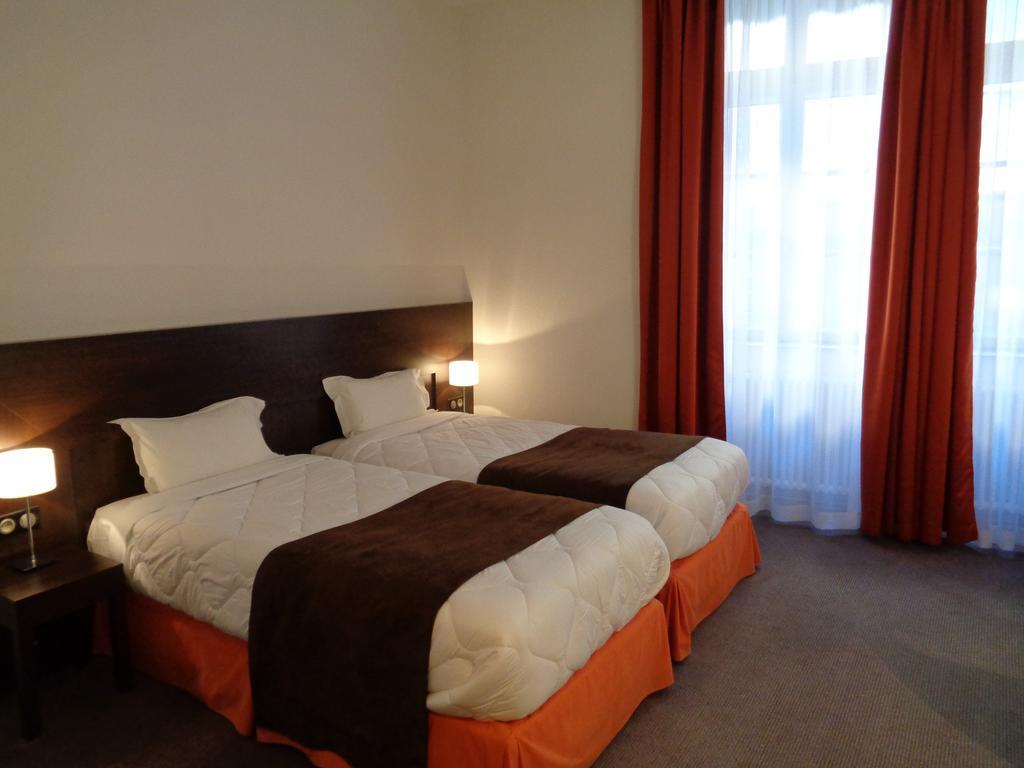 Hotel De Montaulbain Verdun-sur-Meuse Eksteriør bilde
